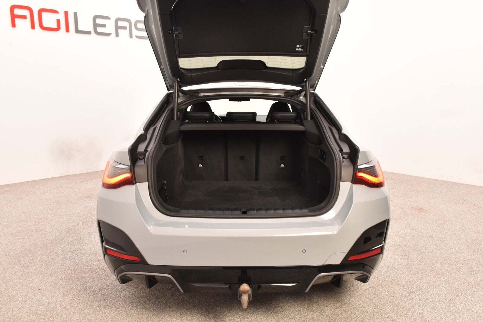 Grå BMW i4 fra 2021