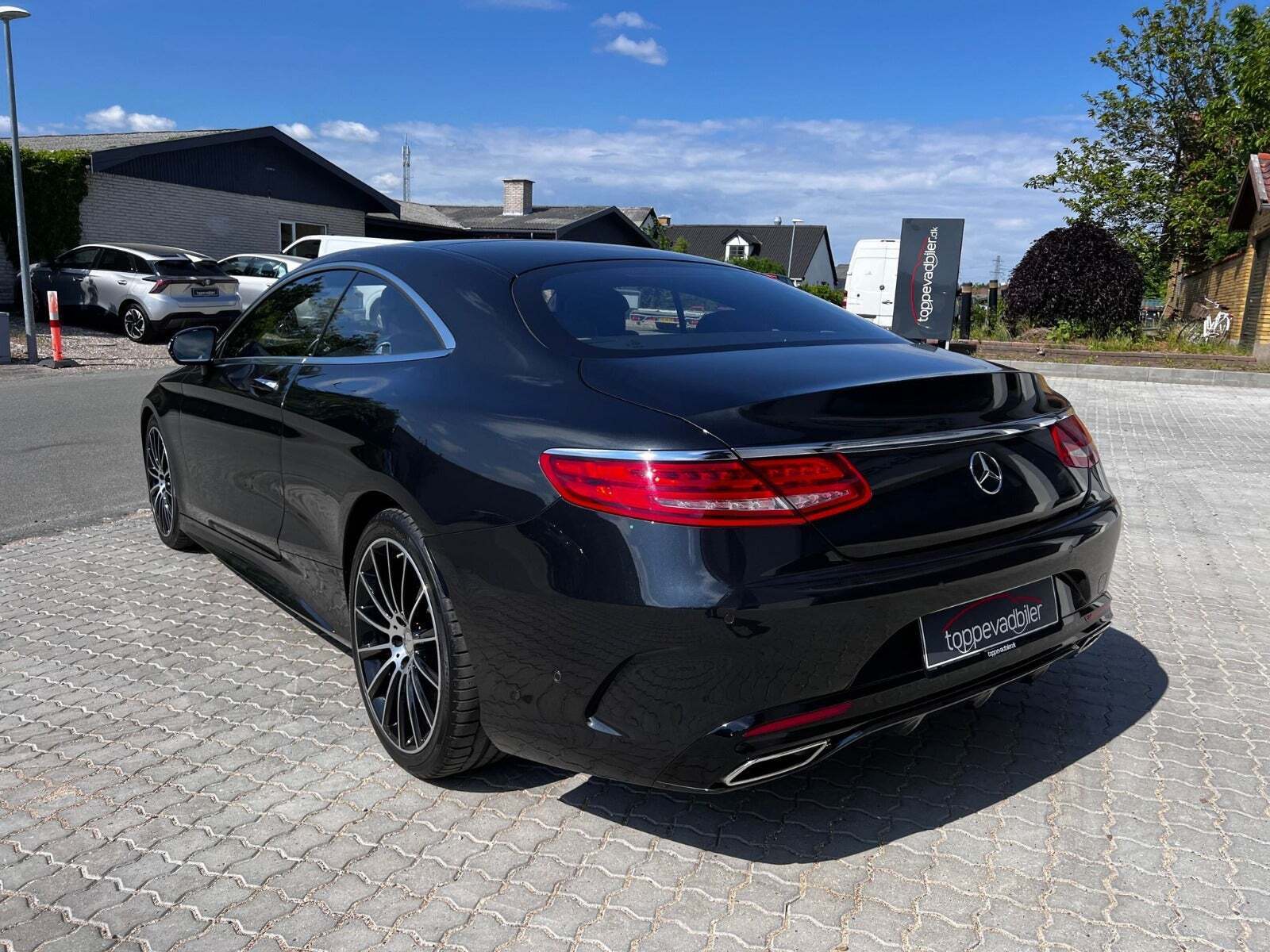 Sort Mercedes S500 fra 2016