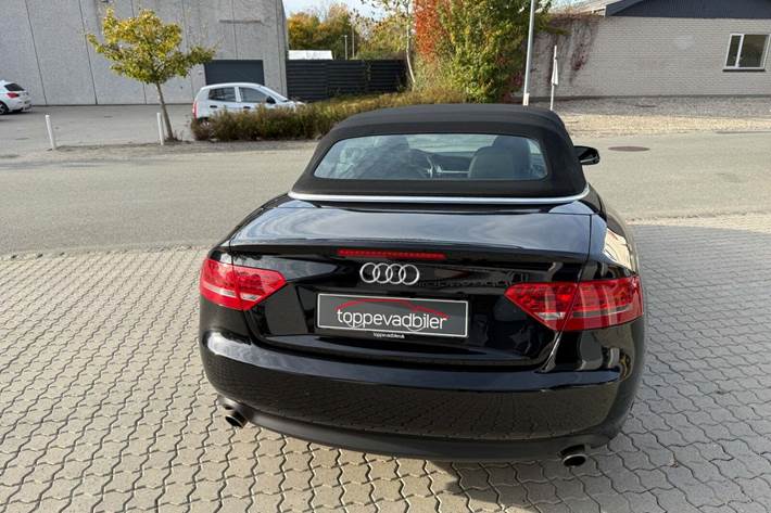 Sort Audi A5 fra 2009