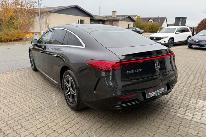 Grå Mercedes EQS450+ fra 2022