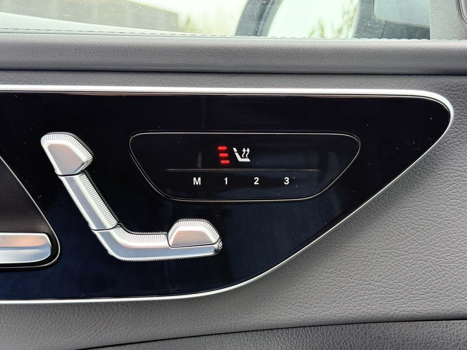 Mercedes C300 e 2,0 AMG Line stc. aut.