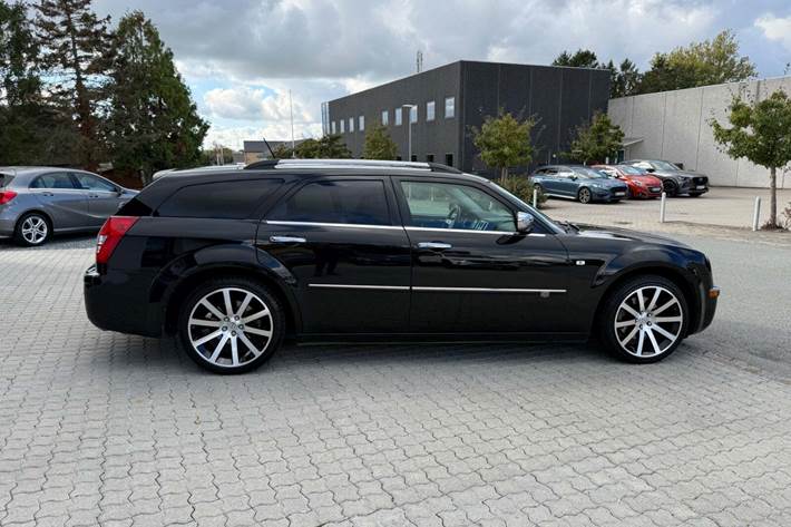 Sort Chrysler 300C fra 2008