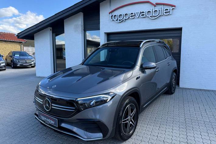 Grå Mercedes EQB350 fra 2022 set udefra