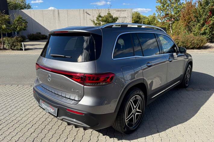 Grå Mercedes EQB350 fra 2022