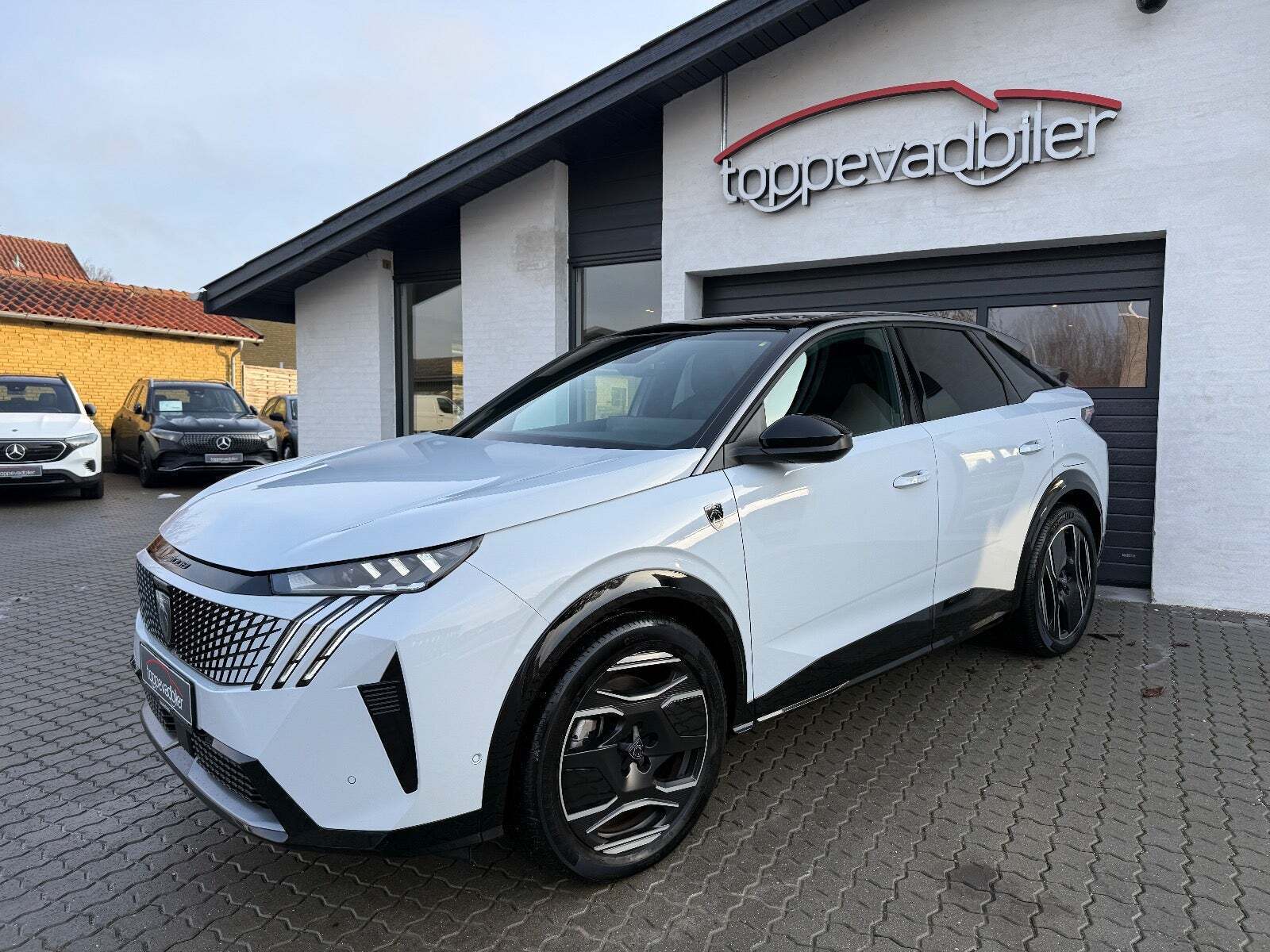 Peugeot e-3008 77 GT Pack