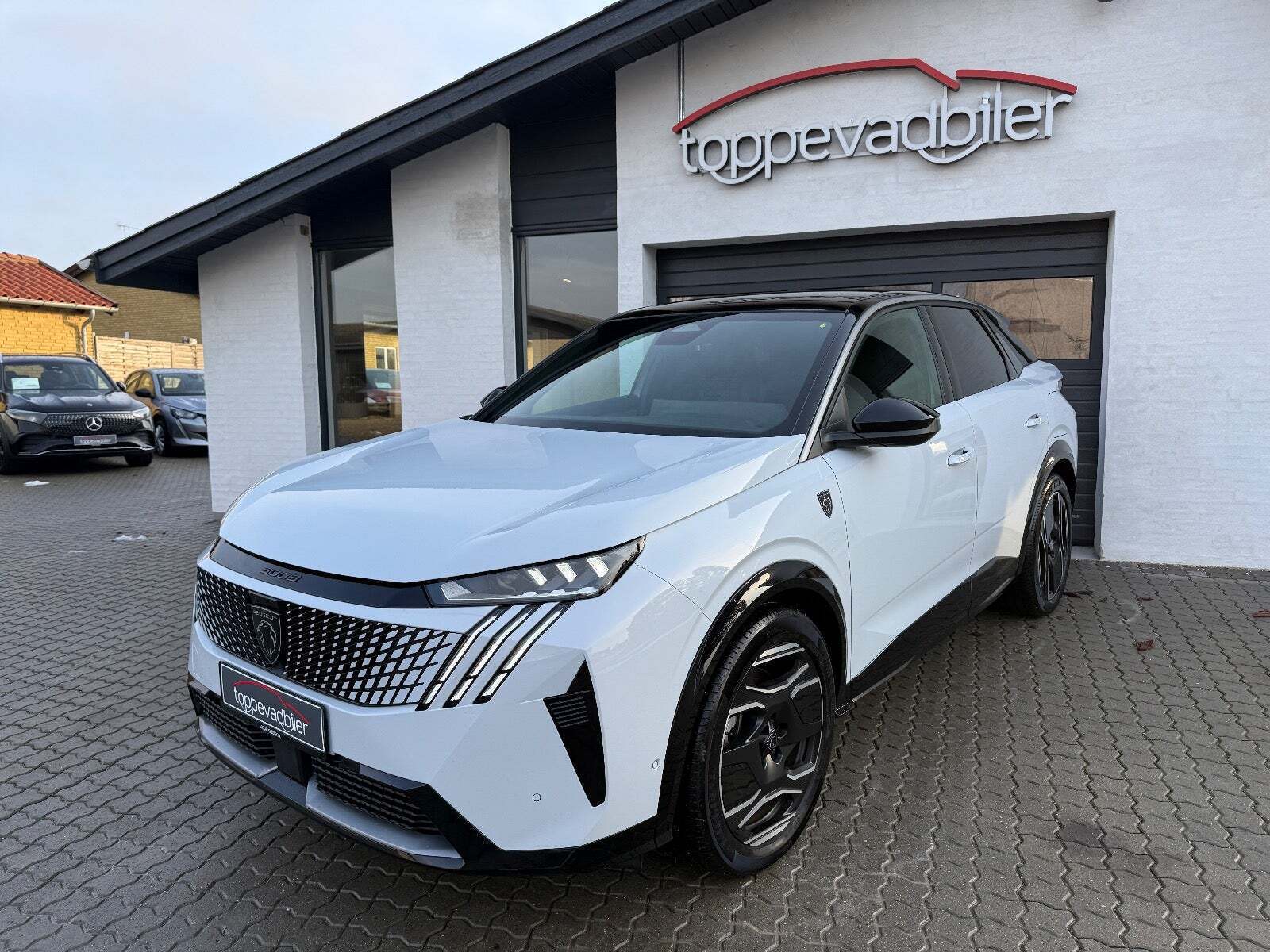 Peugeot e-3008 77 GT Pack