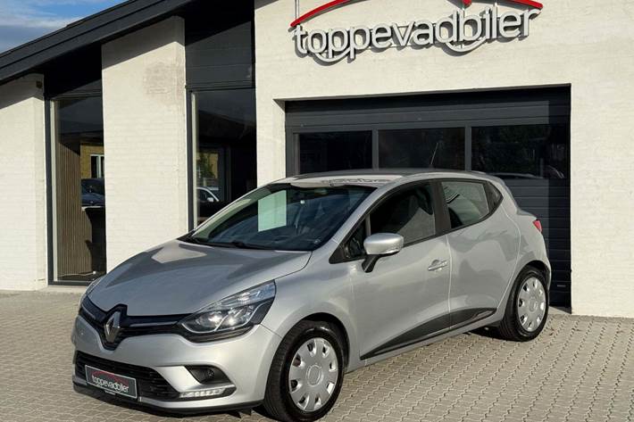 Sølv Renault Clio IV fra 2017