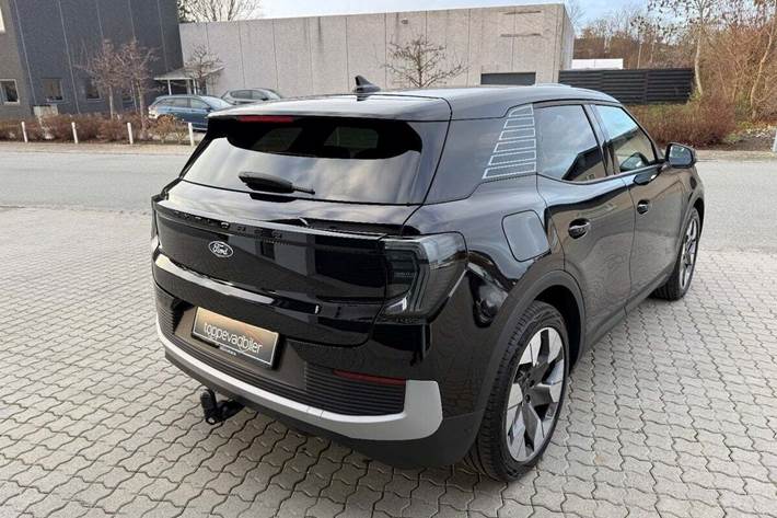 Sort Ford Explorer fra 2024