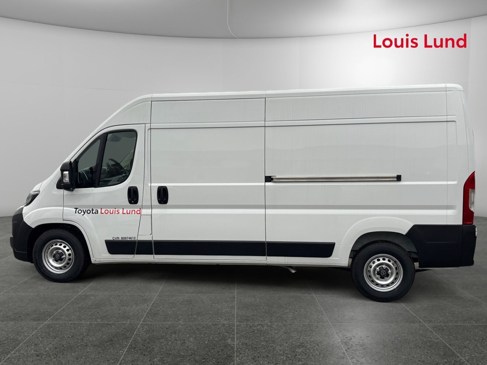 Hvid Toyota Proace Max fra 2025