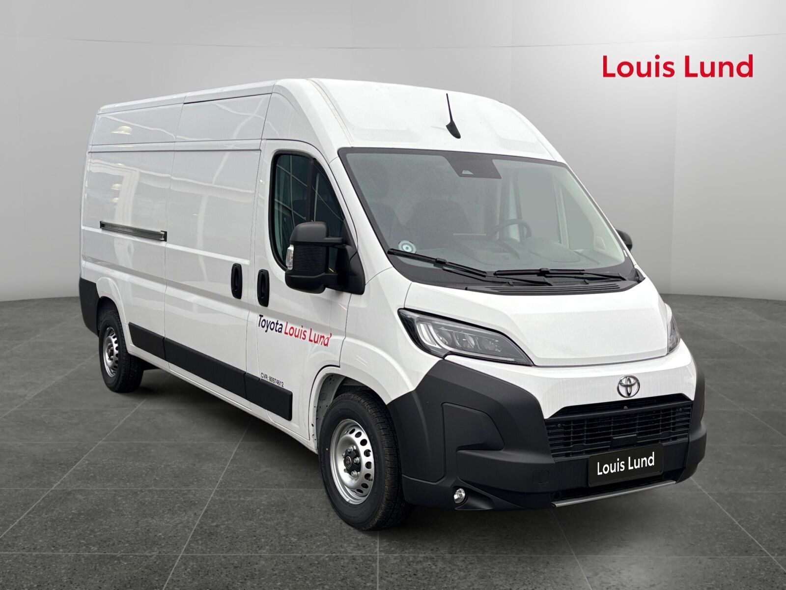 Hvid Toyota Proace Max fra 2025