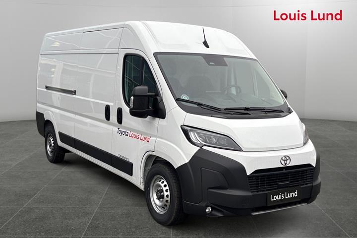 Hvid Toyota Proace Max fra 2025