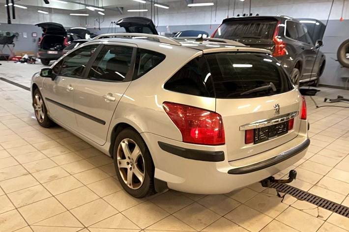 Sølv Peugeot 407 fra 2007