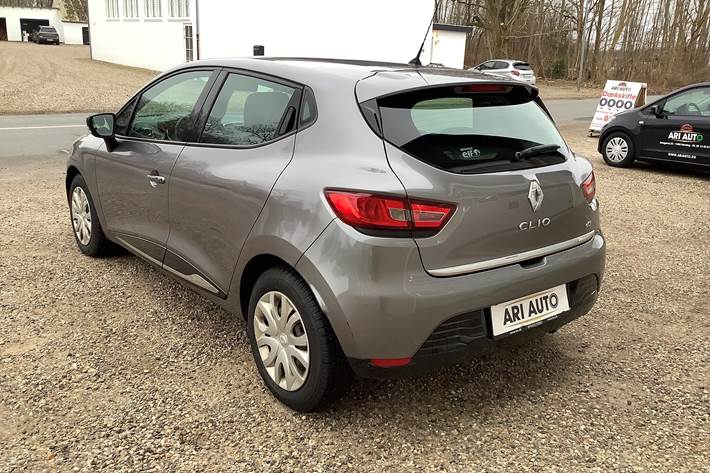 Grå Renault Ny Clio fra 2015