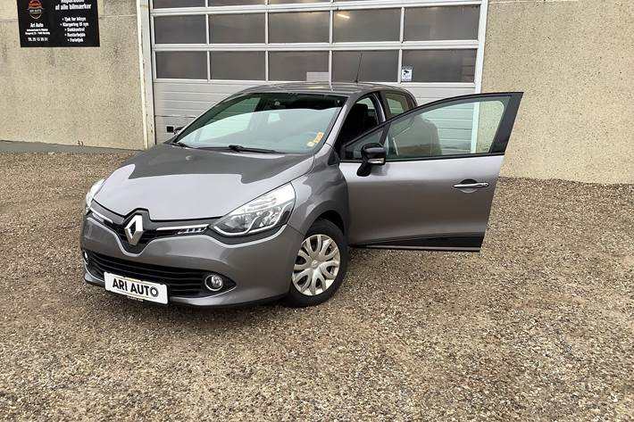 Grå Renault Ny Clio fra 2015