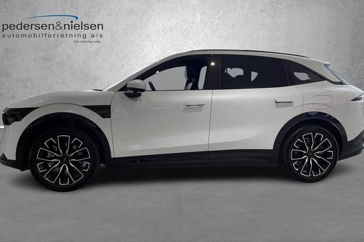 Hvid Zeekr 7X fra 2025