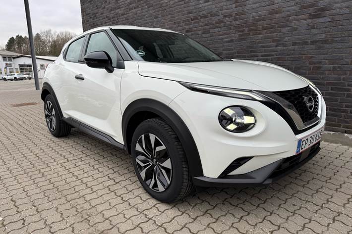 Hvid Nissan Juke fra 2026 set udefra