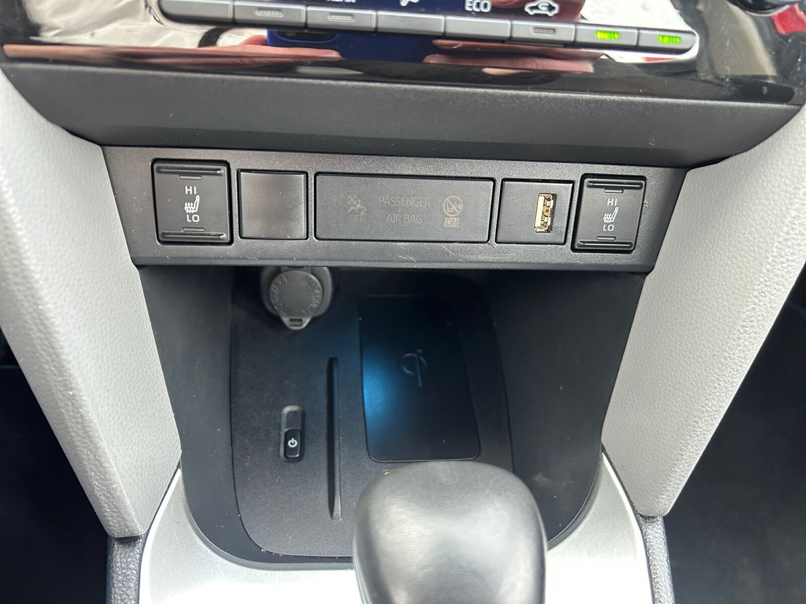 Rød Toyota Yaris Cross fra 2022