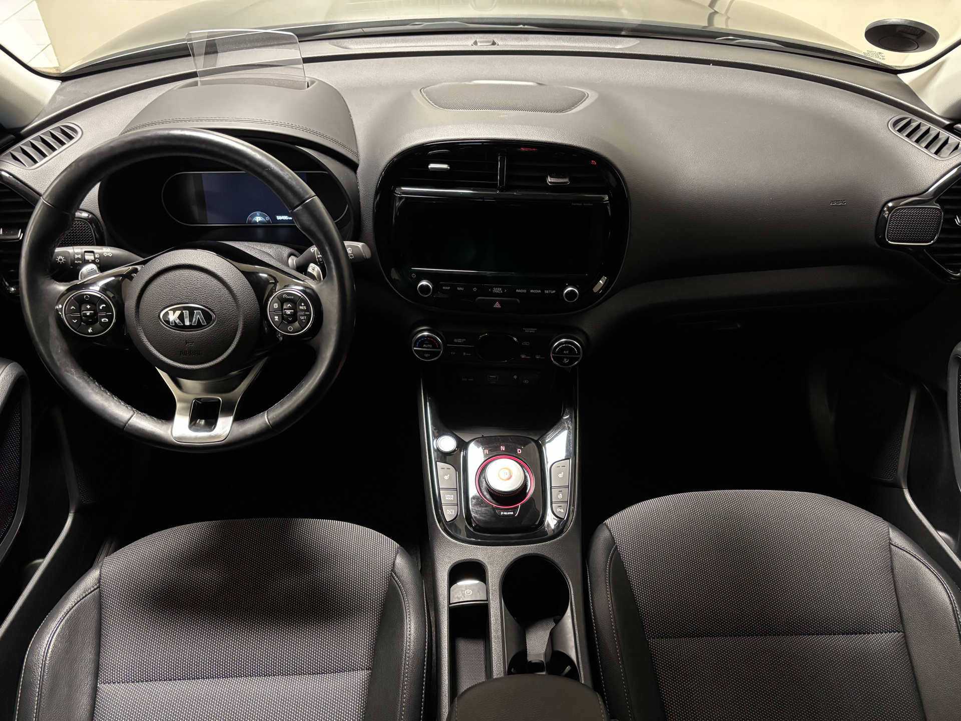 Grå Kia e-Soul fra 2022