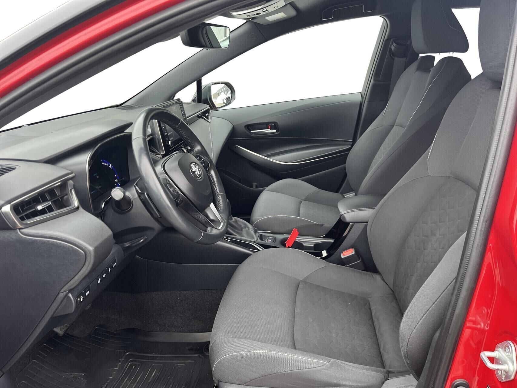 Toyota Corolla 2,0 Touring Sports Hybrid H3 Premium E-CVT 180HK Stc 6g Aut.