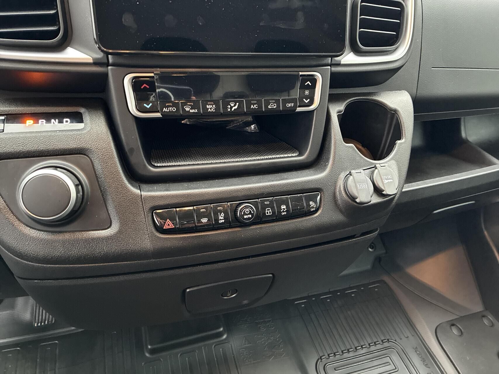 Hvid Toyota Proace Max Electric fra 2025