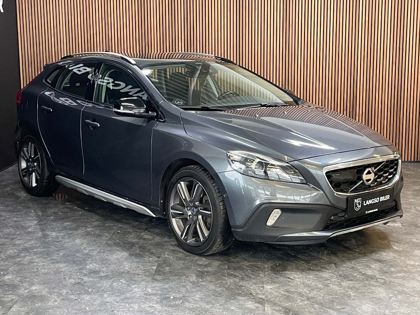Volvo V40 CC 2,5 T5 254 Summum aut. AWD