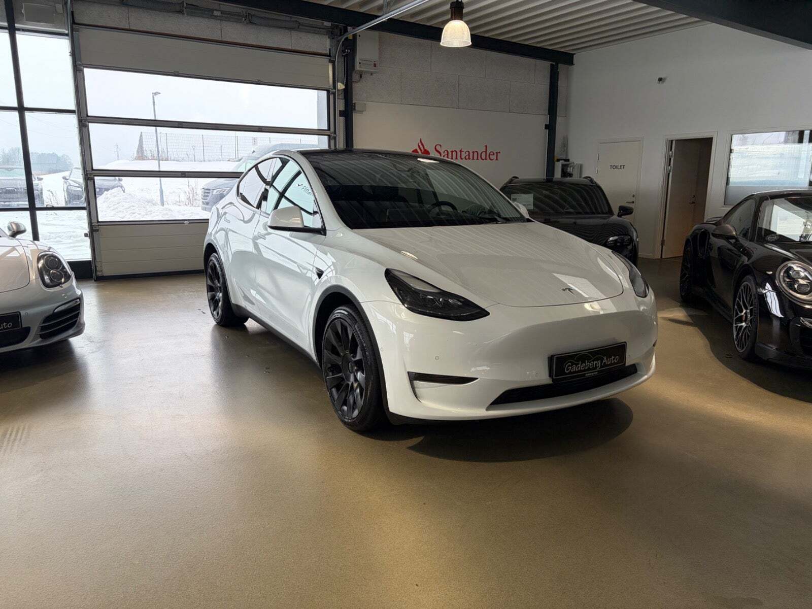 Tesla Model Y Long Range AWD