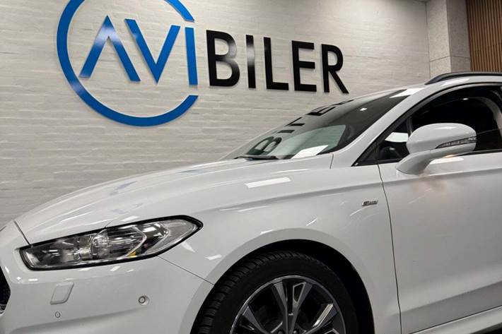 Hvid Ford Mondeo fra 2018