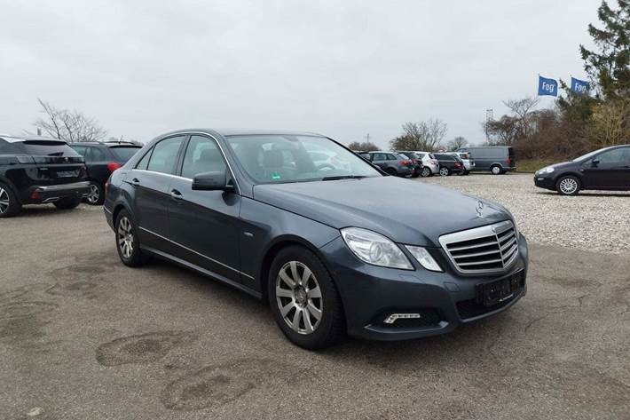 Grå Mercedes E250 fra 2009