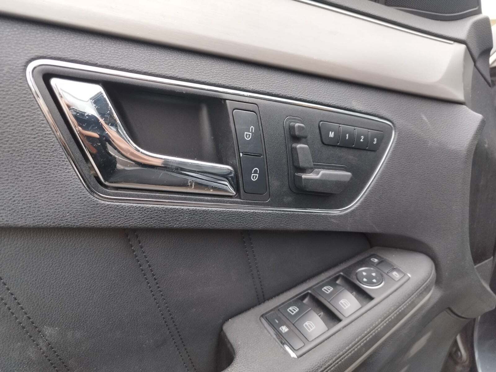 Grå Mercedes E250 fra 2009