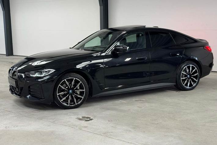 Sort BMW i4 fra 2024