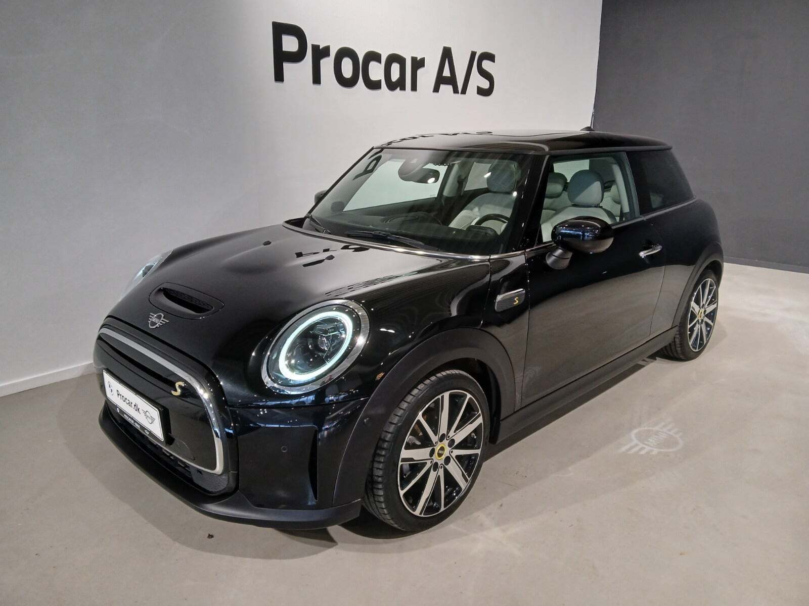 Mini Cooper SE Yours Trim