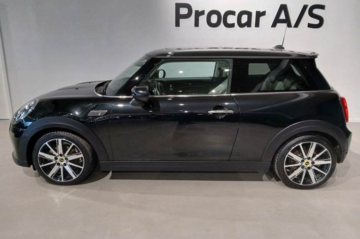 Sort Mini Cooper SE fra 2022
