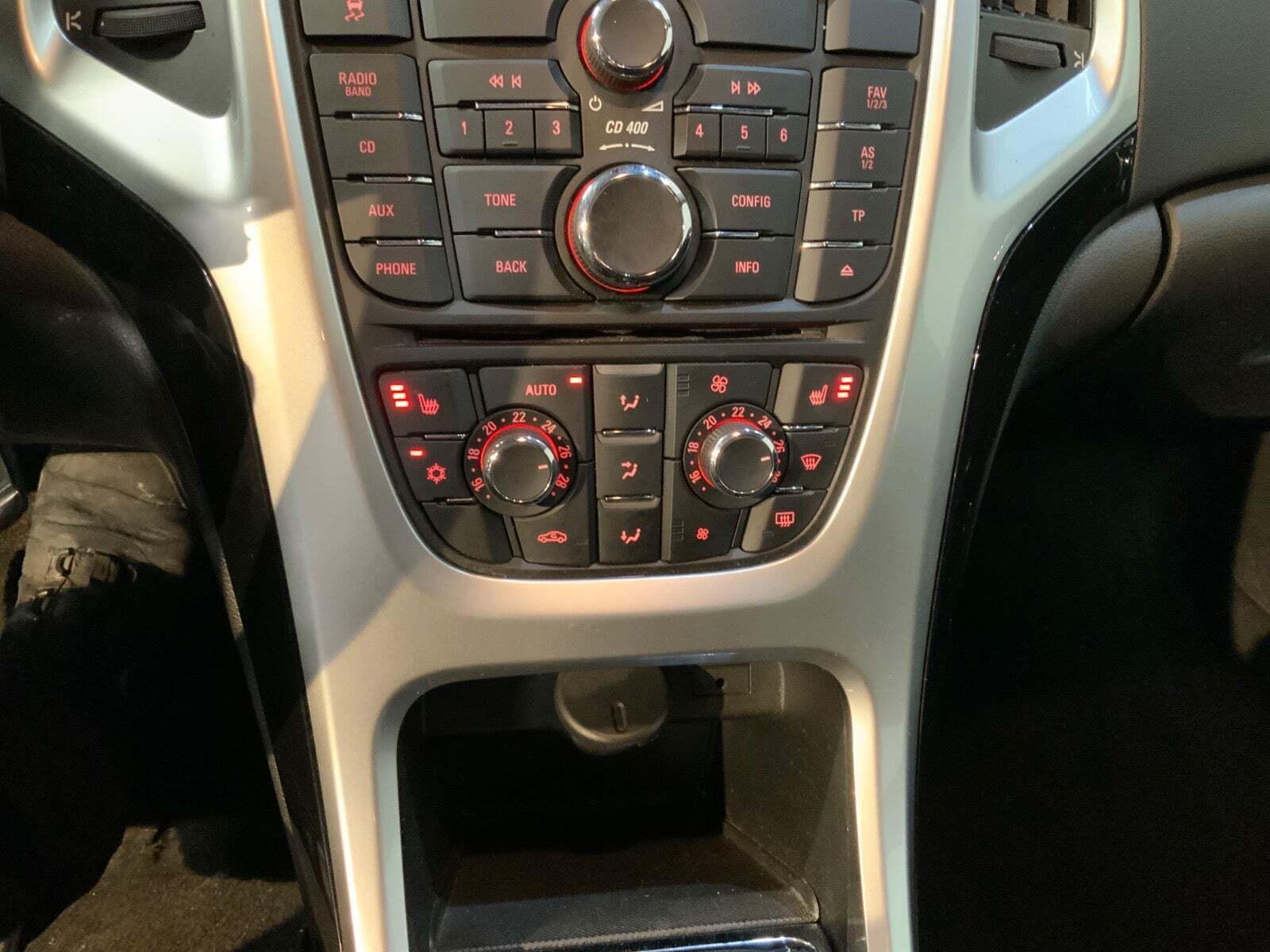 Grå Opel Astra fra 2011