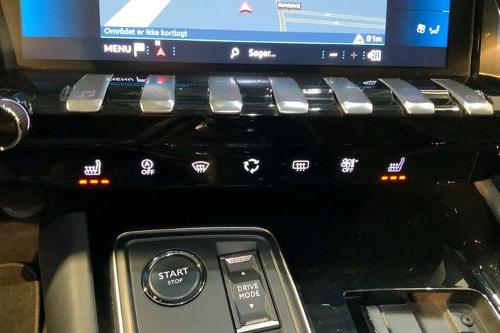 Blå Peugeot 508 fra 2018