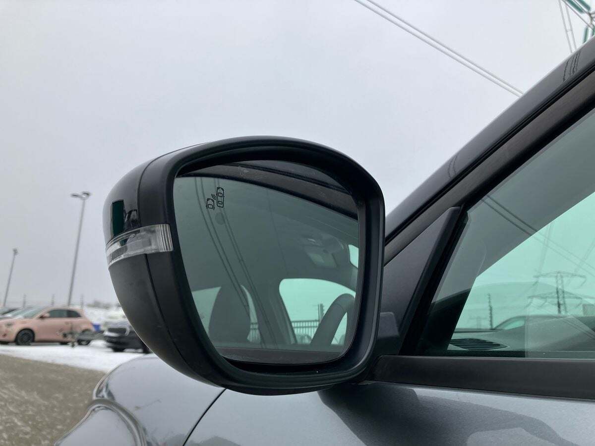 Grå Jeep Avenger fra 2023