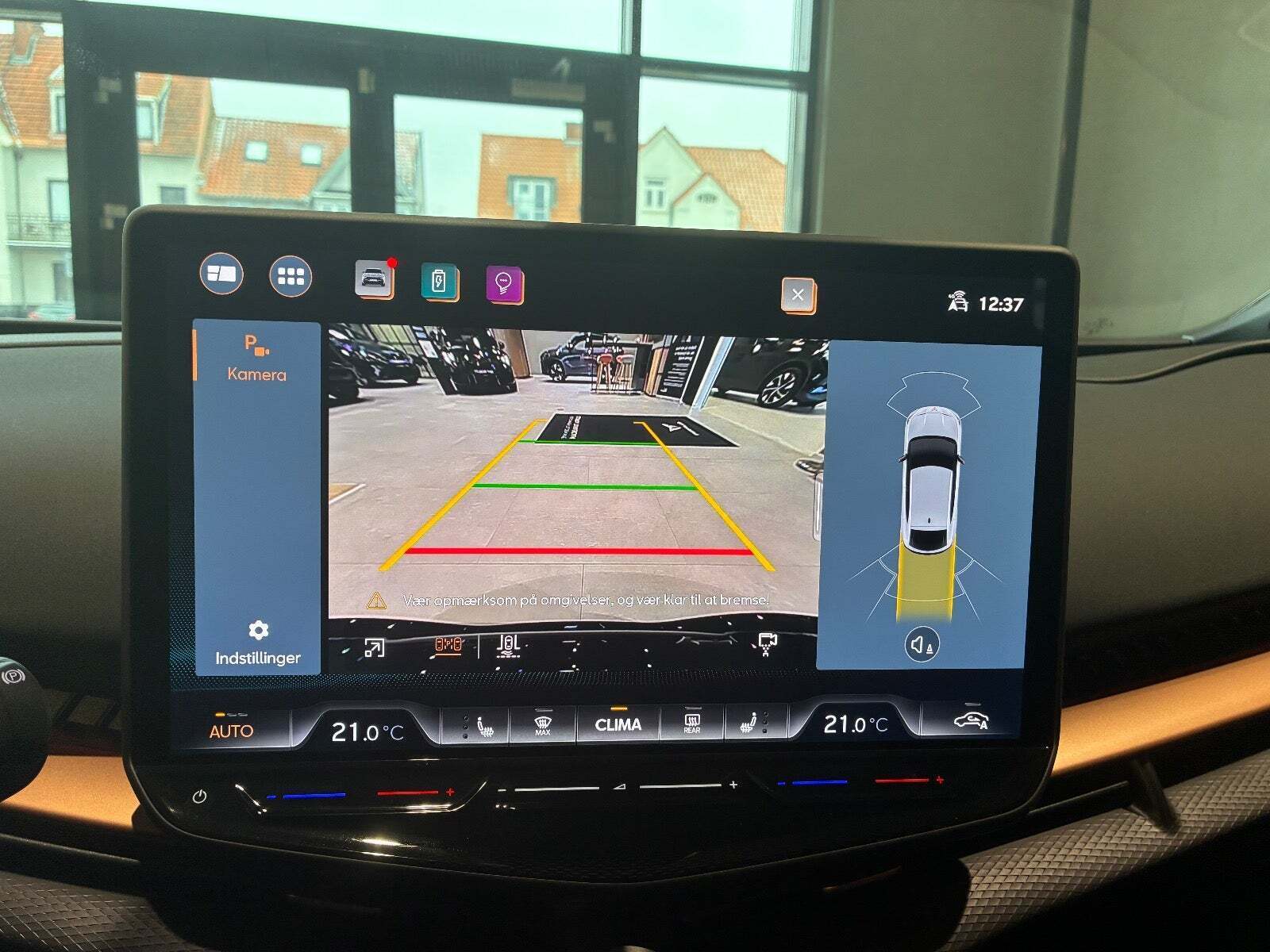 Blå Cupra Tavascan fra 2025