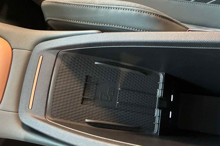 Blå Cupra Born fra 2026