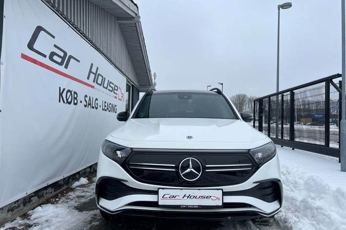 Hvid Mercedes EQB250 fra 2023