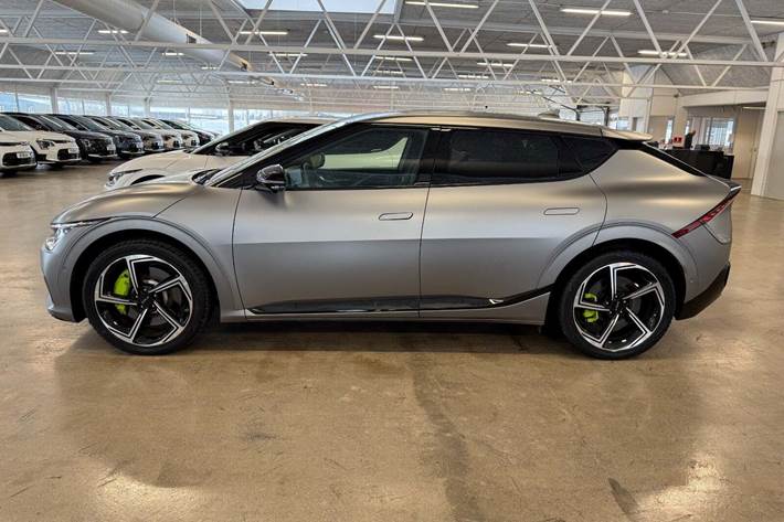 Grå Kia EV6 fra 2024