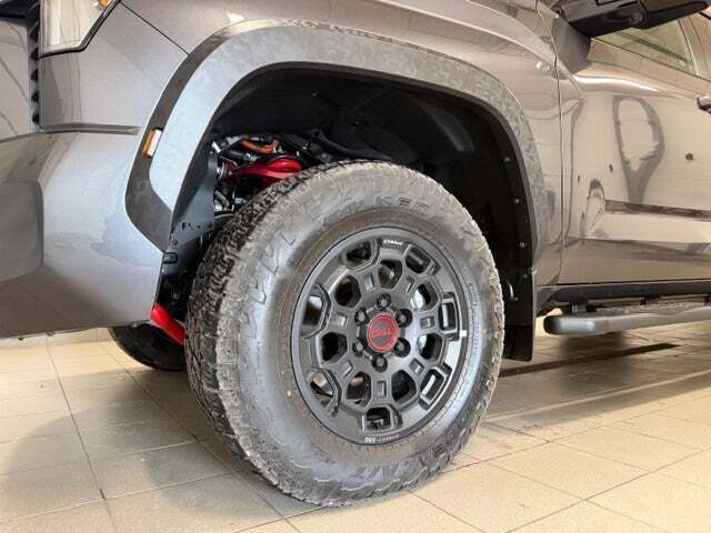 Grå Toyota Tundra fra 2026 set udefra