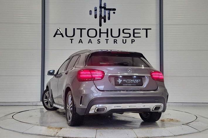 Grå Mercedes GLA250 fra 2018