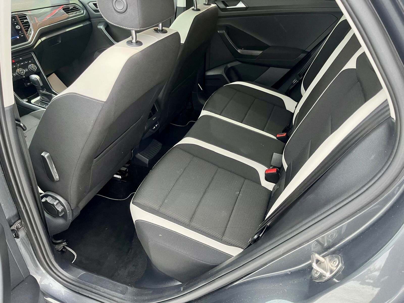 Grå VW T-Roc fra 2022