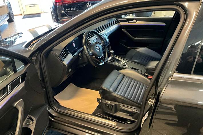 Sort VW Passat fra 2018