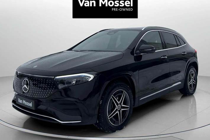 Sort Mercedes EQA250+ fra 2024 set udefra