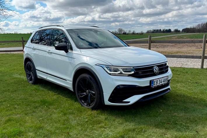 Hvid VW Tiguan fra 2022