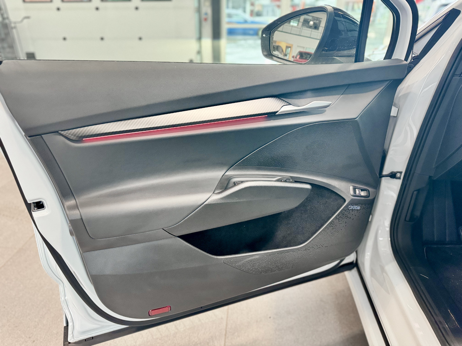 Hvid Skoda Enyaq fra 2026