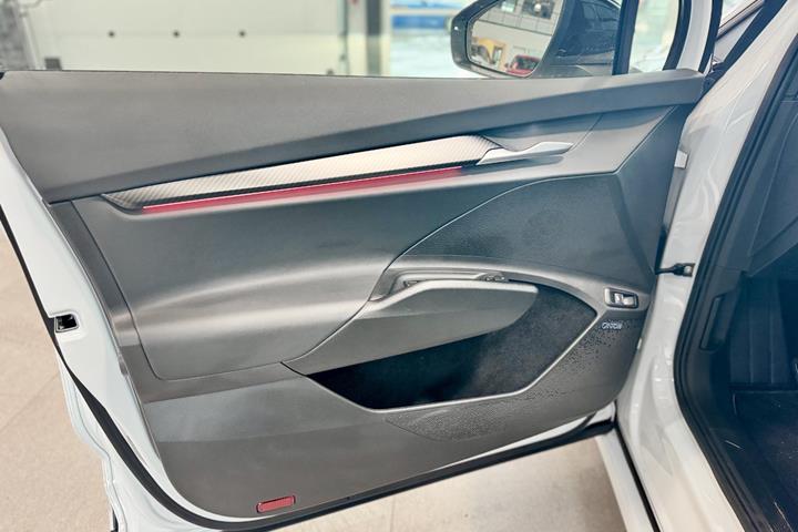 Hvid Skoda Enyaq fra 2026