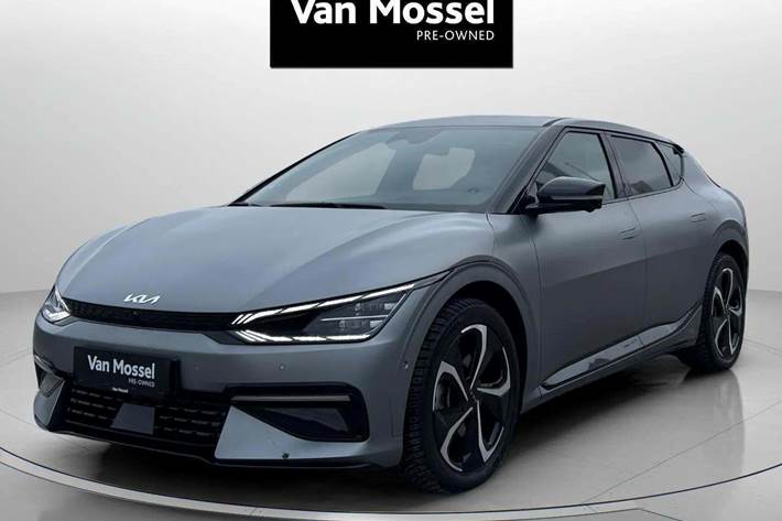 Grå Kia EV6 fra 2024 set udefra