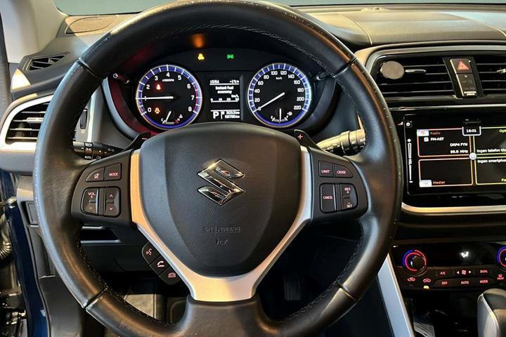 Blå Suzuki S-Cross fra 2019
