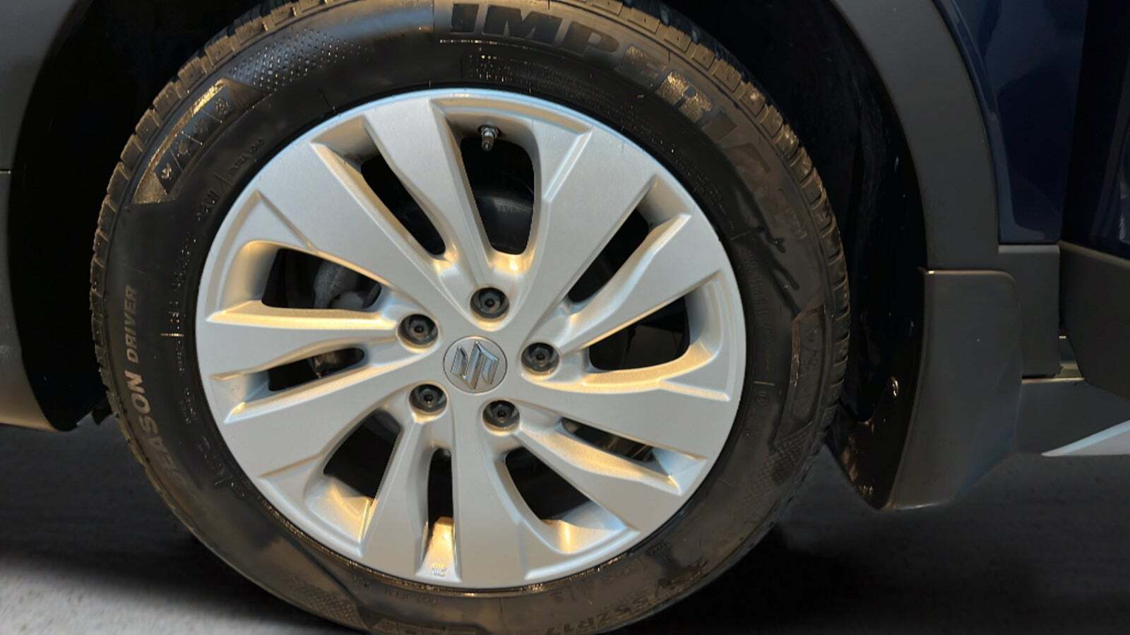 Blå Suzuki S-Cross fra 2019